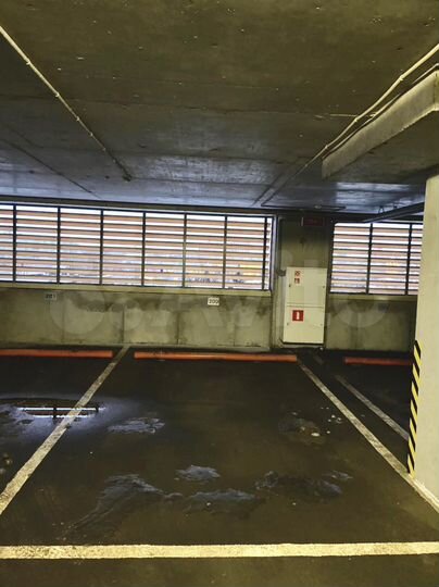 Машиноместо, 15 м²