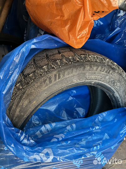 Bridgestone Blizzak Ice 225/50 R17 94S
