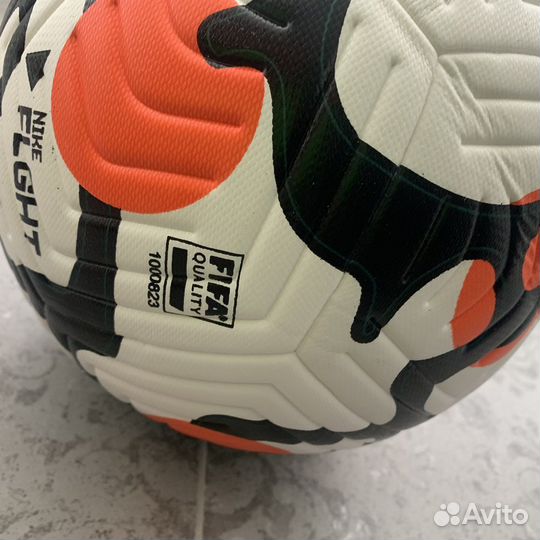 Футбольный мяч