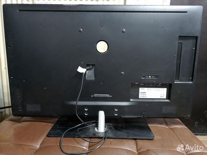 Телевизор Philips 40Pfl5527T