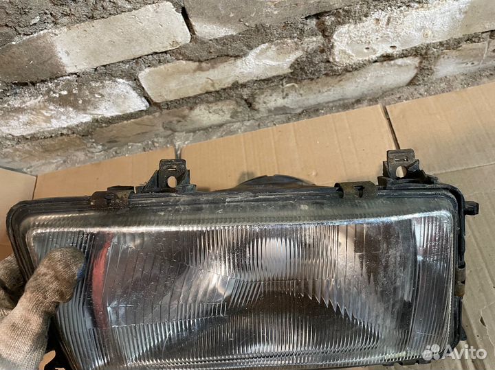 Фара правая Audi 80 B3