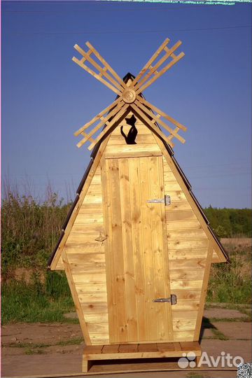 Уличный туалет деревянный