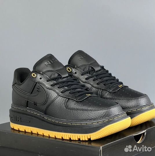 Стильные кроссовки Nike Air Force 1 Luxe