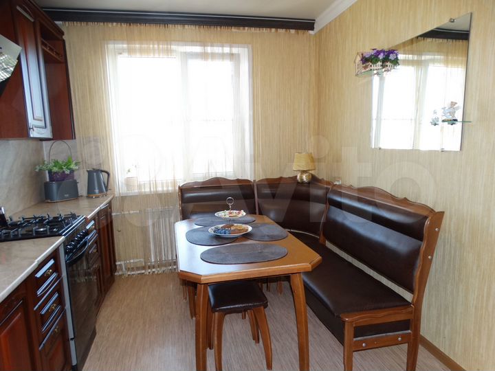 4-к. квартира, 76 м², 9/9 эт.