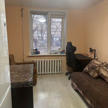 Комната 12,8 м² в 3-к., 1/5 эт.