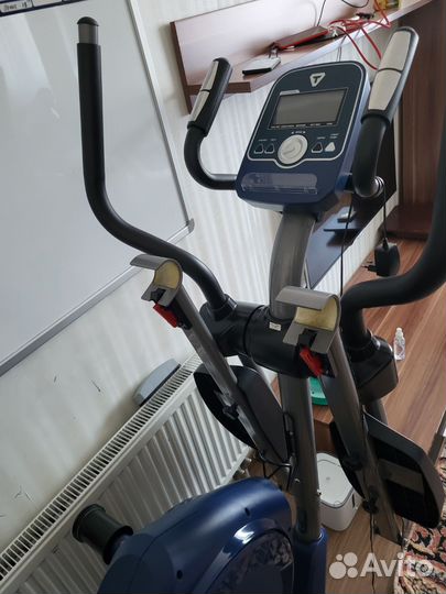 Эллиптический тренажер tourneo