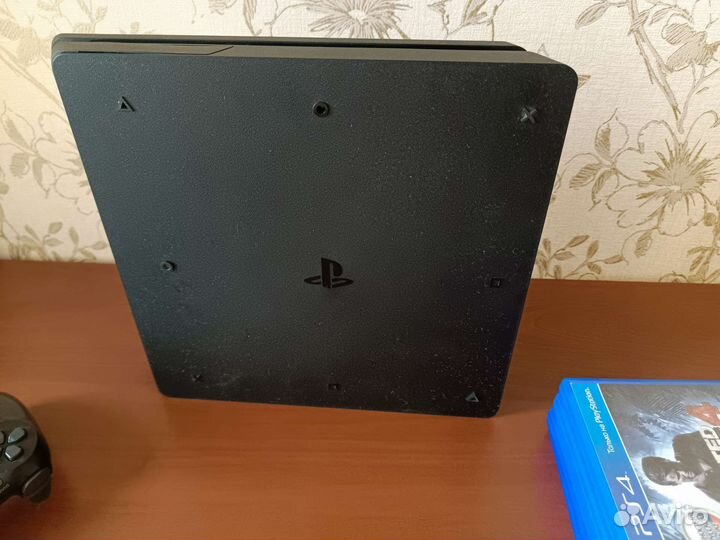 Sony PS4 slim