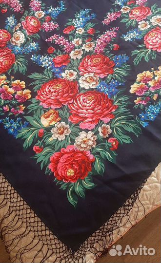 Павловопосадский платок, шерсть