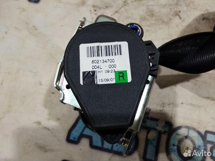 Ремень безопасности передний правый Audi A3 8P3857