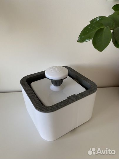 Фонтан поилка для кошек