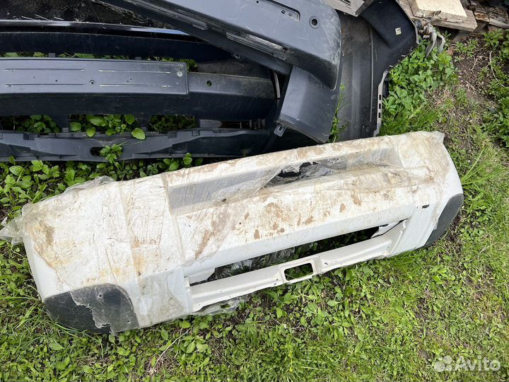 Бампер передний Land Rover Discovery 3