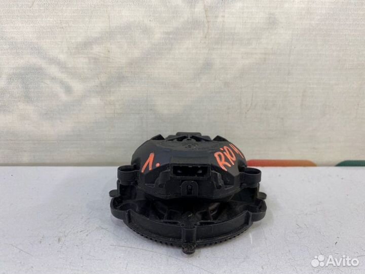 Мотор зеркала передний левый Kia Rio 4