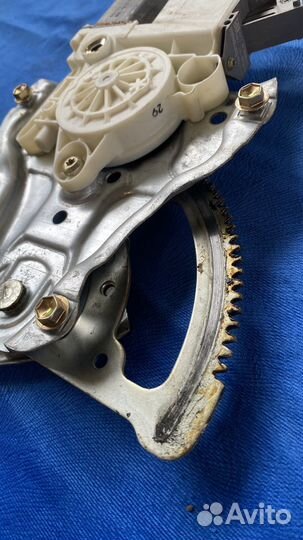 Маханизм стеклоподъёмника Toyota Avensis T250