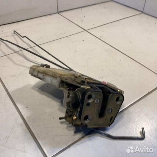 Замок двери задней правой Subaru Impreza 2 GD GG G