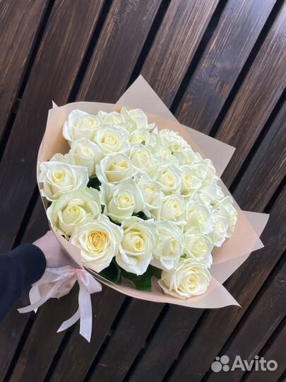 Букет из 31 голландской розы