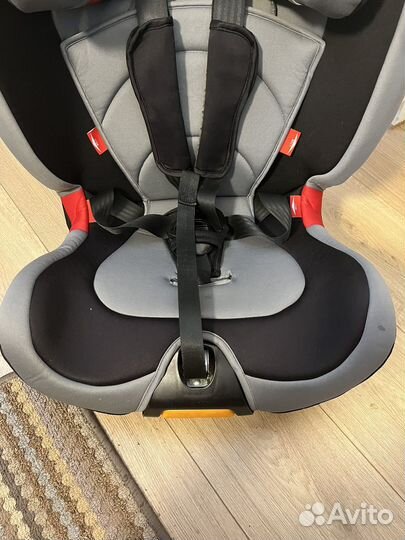 Детское автокресло chicco