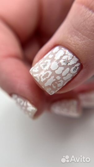 Маникюр с покрытием гель-лаком