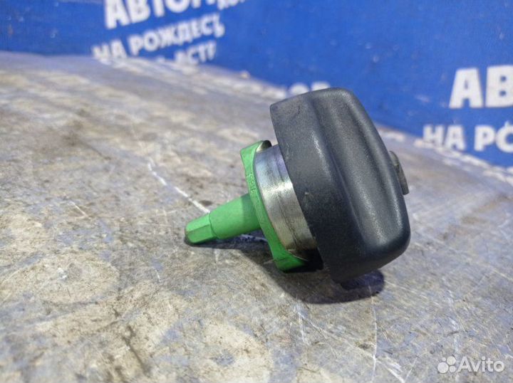 Крышка бензобака Bmw E65 седан 2004