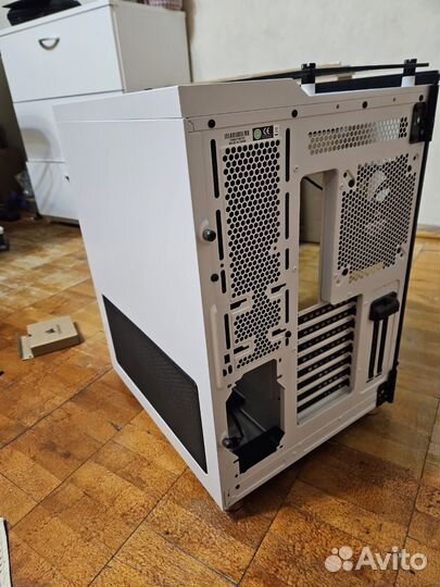 Корпус Corsair Crystal Series 680X RGB