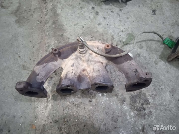 Выпускной коллектор Peugeot 206 Пежо 206