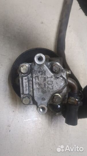 Гур Volkswagen Transporter 4, 2003