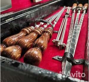 Набор шампуров, мангал, нож в кейсе