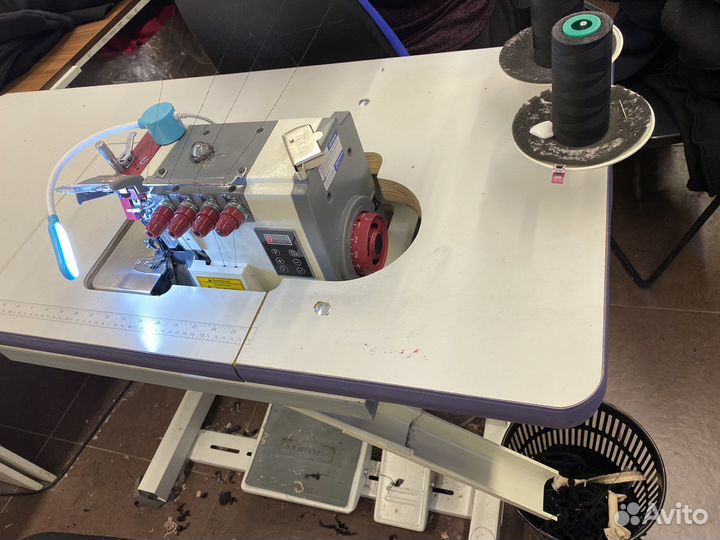 4-Х ниточный оверлок aurora A-700DE-4