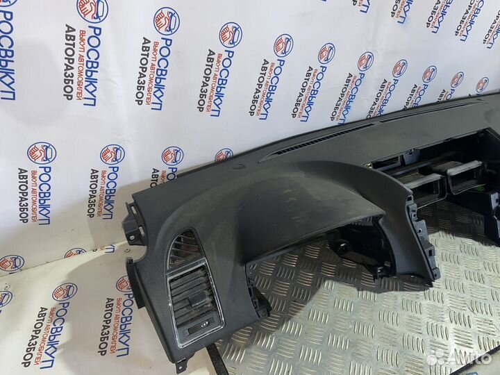 Торпедо Geely Emgrand X7