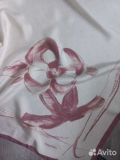 Шелковый платок chanel