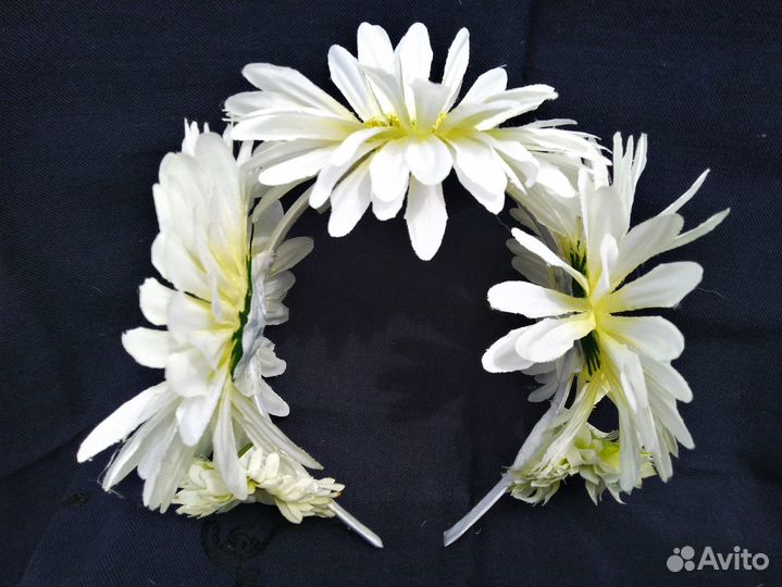 Венок из цветов на голову. Салатовый. На заказ
