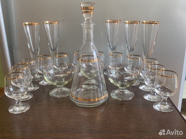 Графин, рюмки хрустальные, стеклянные
