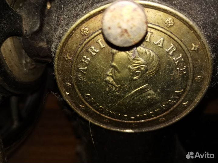 Швейная машинка зингер ножная