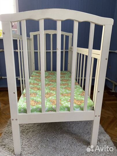 Детская кроватка