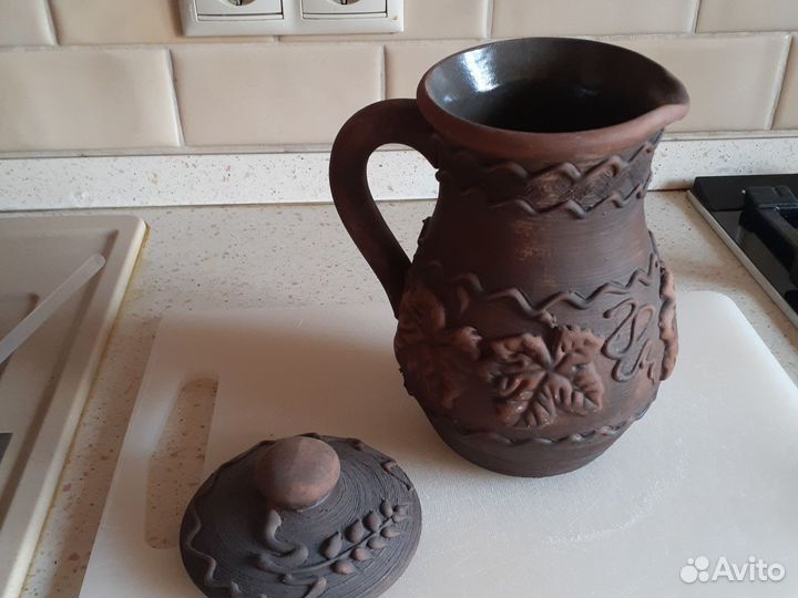 Глиняный кувшин