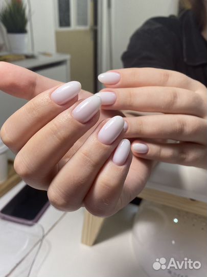 Модель на маникюр