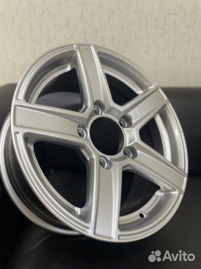 Литые диски R16 на Ниву