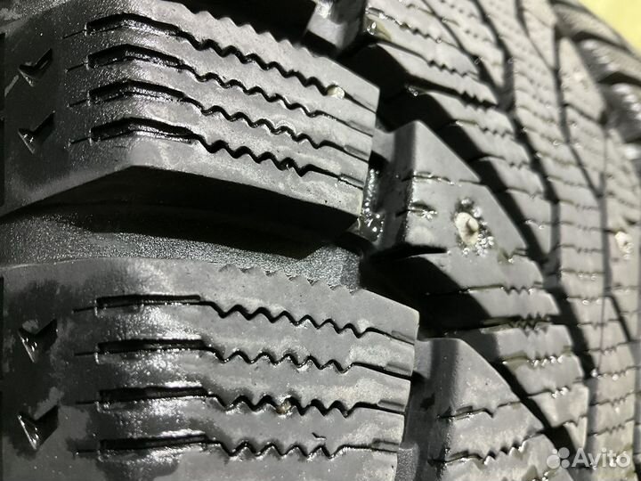 Formula Ice 215/70 R16