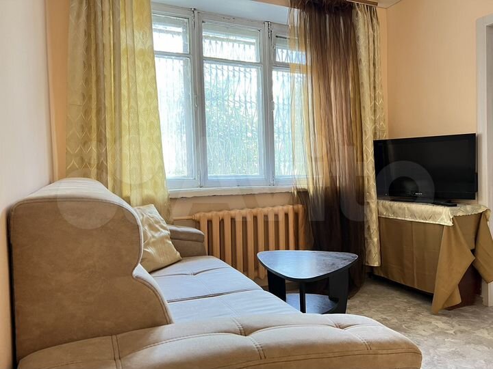 2-к. квартира, 42 м², 1/5 эт.