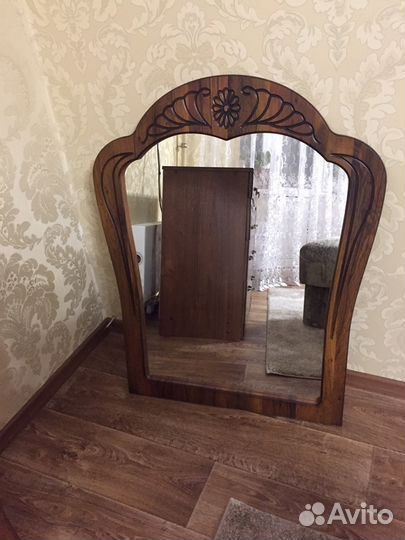 Зеркало настенное