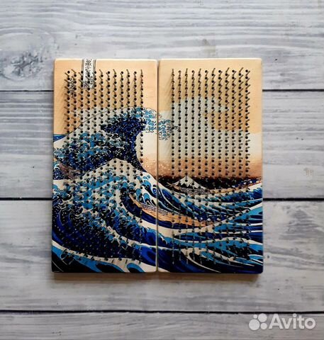 Раздельные доски с гвоздями