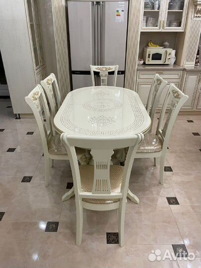Стол кухонный раздвижной и Стулья
