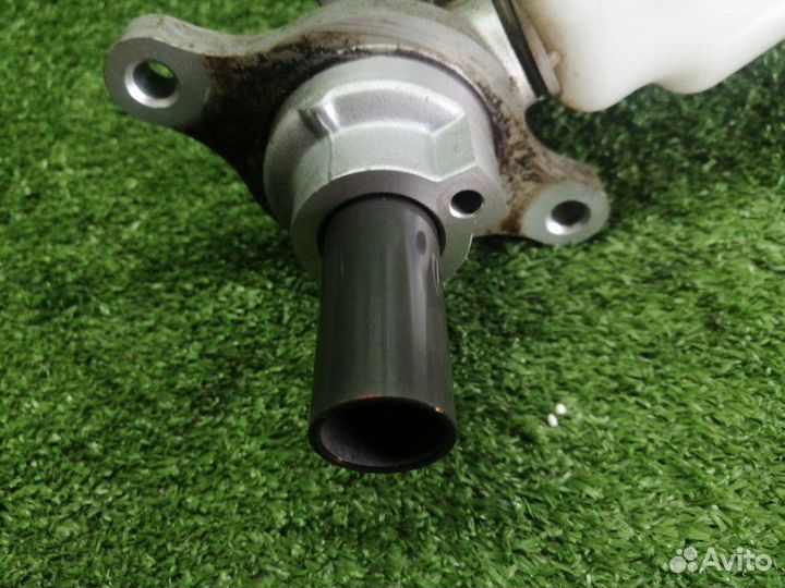 Главный тормозной цилиндр Kia Ceed JD G4FG 2014