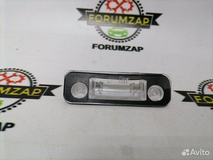 Фонарь освещения номерного знака Ford Fusion