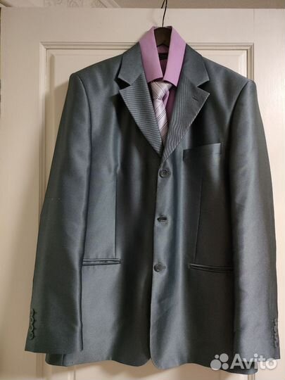 Костюм мужской тройка 48-50