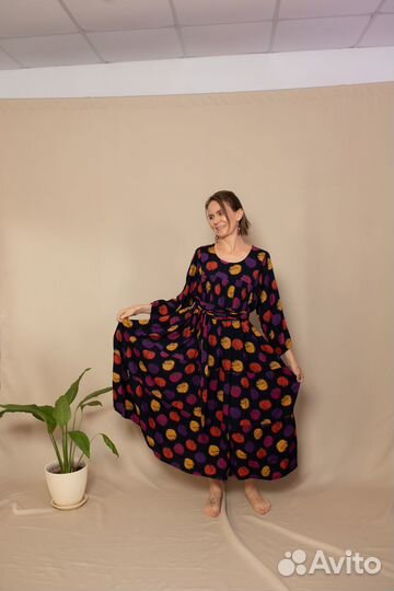 Платье миди черное с принтом