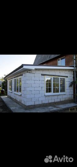 Бригада строителей