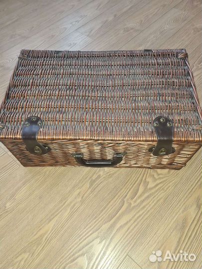 Чемодан для пикника