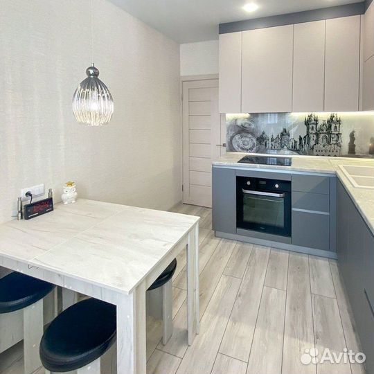 Кухня новая. Кухня угловая