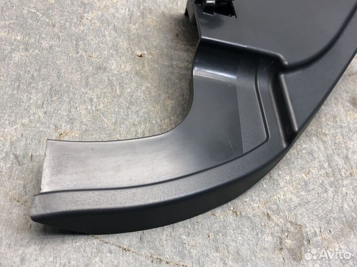 Пер лев уголок двери Nissan G15