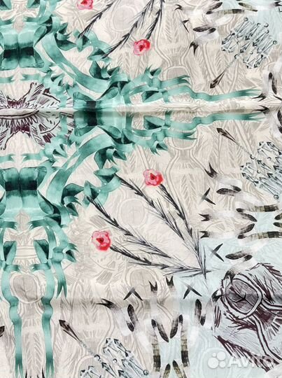 Новый Платок Алёна Ахмадуллина шелк 100